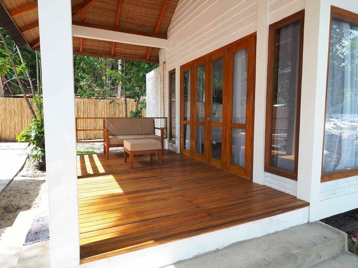 White Sands Beach Resort Lembeh Bitung Экстерьер фото